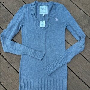 NWT Y2K Abercrombie & Fitch Gray Women's Sweater
